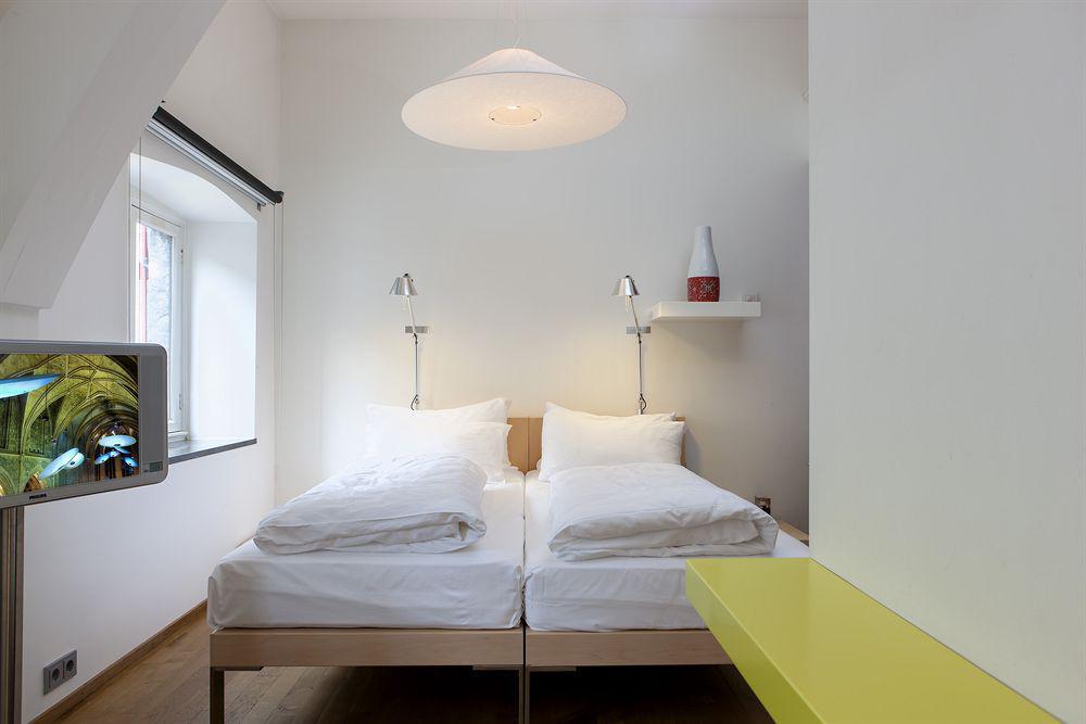 فندق كرايشرهوتل ماستريخت ماسترخت المظهر الخارجي الصورة A room at the hotel